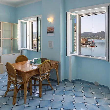 Perla Marina Comfort E Stile بيت للعطل *