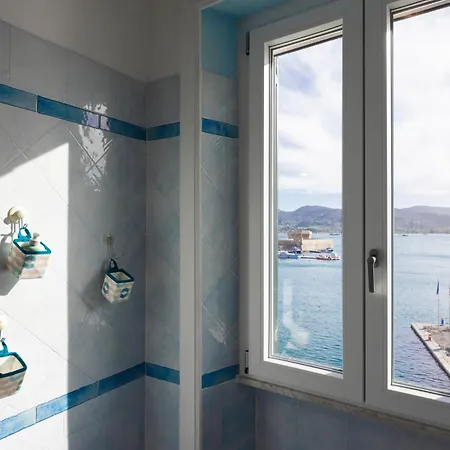 Perla Marina Comfort E Stile بيت للعطل *