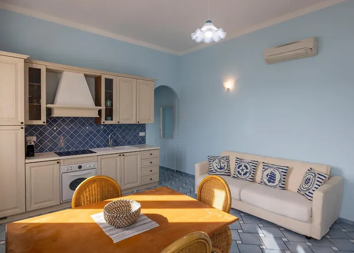 Vakantiehuis Perla Marina - Helloelba *